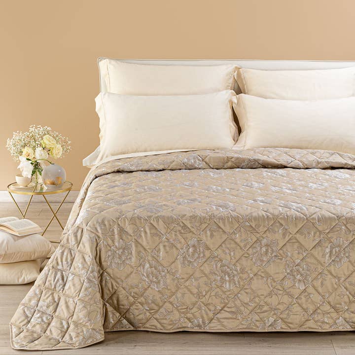 Gesteppte Bettdecke Doppelbett Fior di sole Dreaming, aus Jacquard-Satin für den Großhandel von caleffi spa