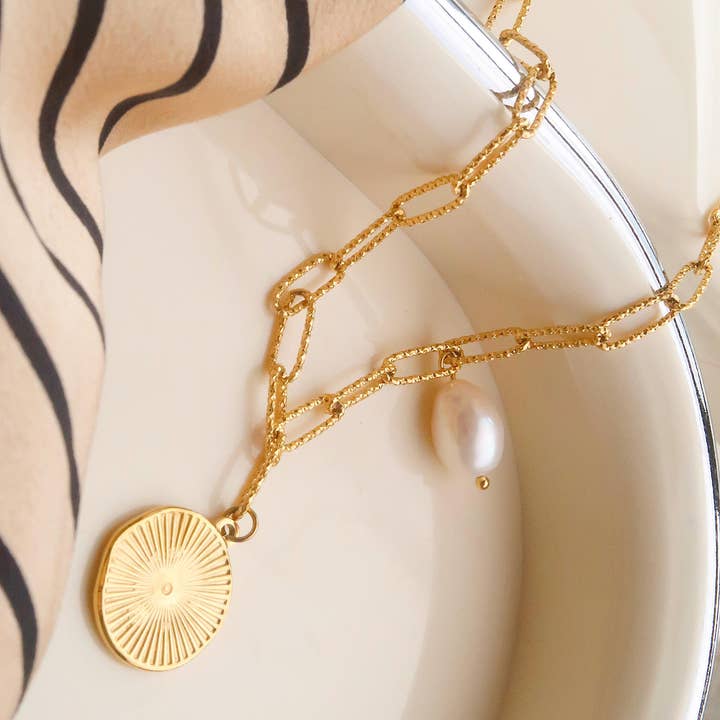 Isaline Gold 18K Gold Non-Tarnish Coin Chain Necklace for wholesale on Faire3