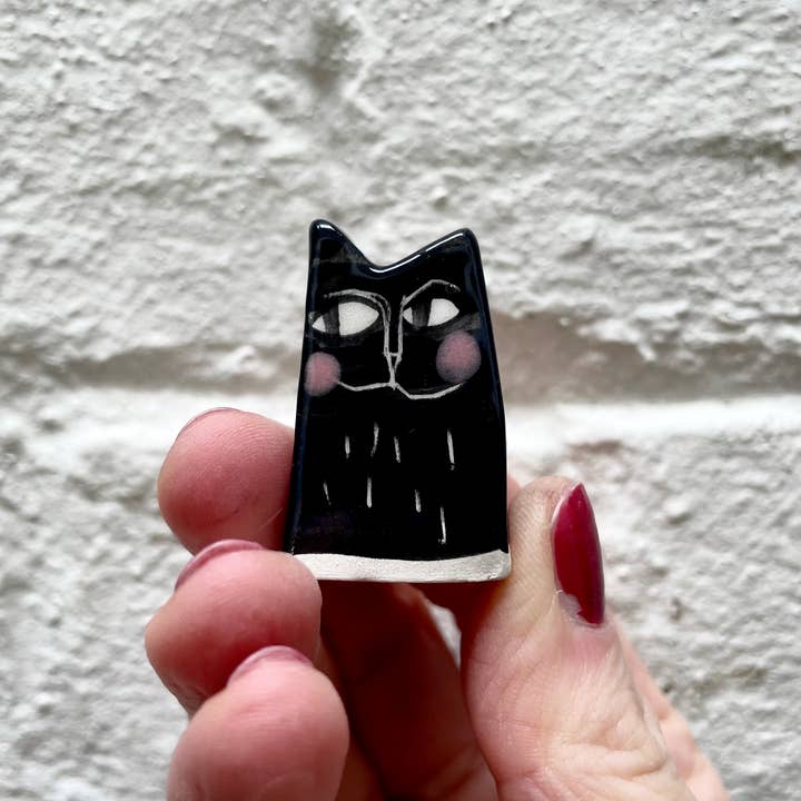 Anna Soba - Wholesale Decorative Figurine - Ceramic reverse cat figurine small1