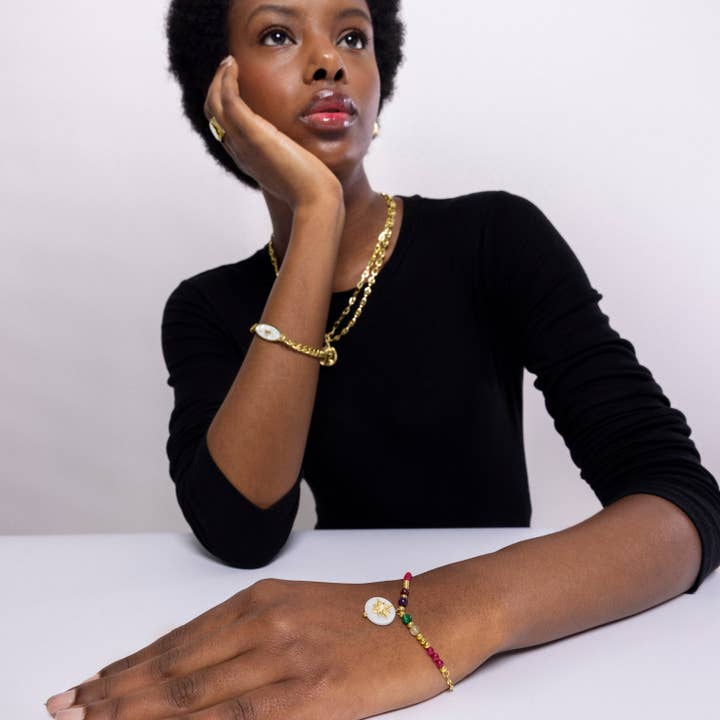 Luxenter - Wholesale Charm/Dangle Bracelet - Pulsera de Madreperla Blanca acabada en oro amarillo de 18k - Zador2