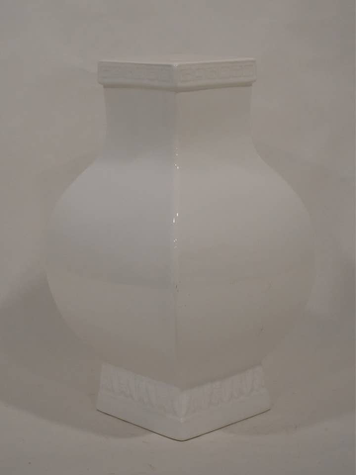 Greek White Lamp for wholesale by S. Bernardo