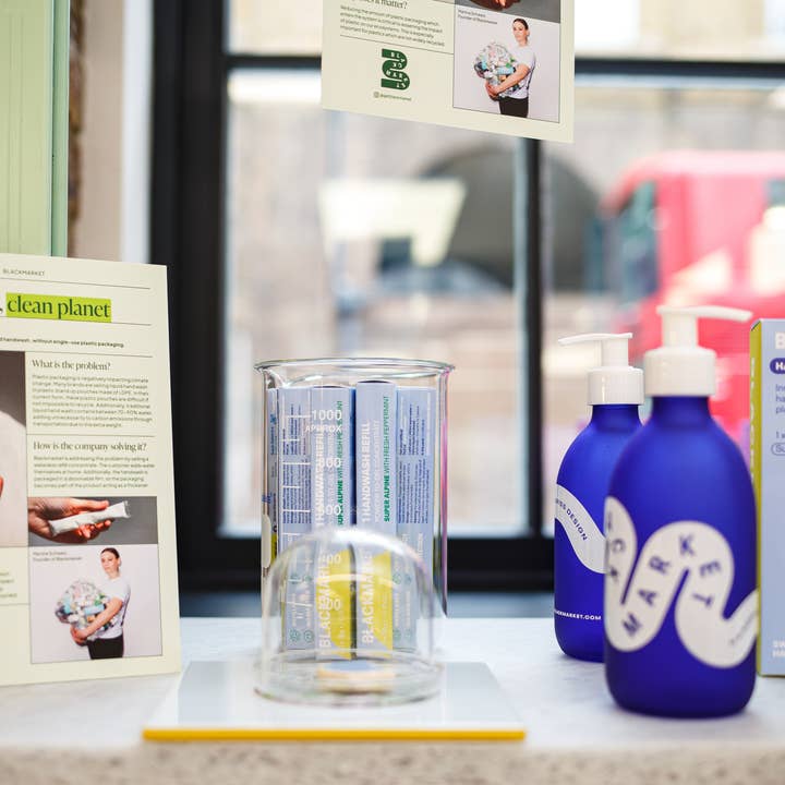 POS - Bicchiere per espositore a ricarica singola per la vendita all'ingrosso da parte di Blackmarket