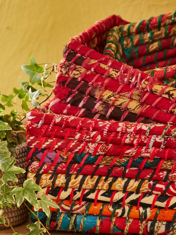 Set de 3 cestas recicladas para saris y pastos marinos para venta al por mayor de Namaste