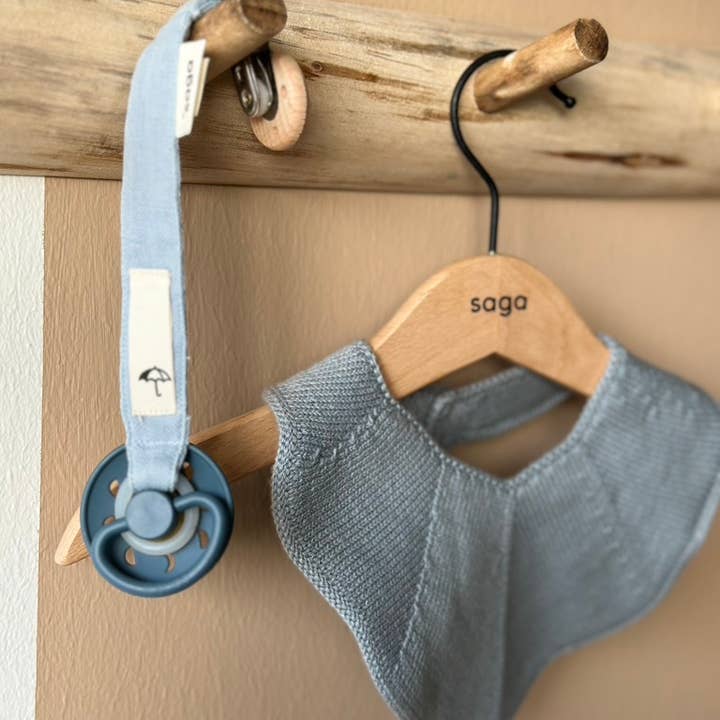 Saga Copenhagen – wholesale Nappklämma - Baby – Napphållare - Drömblå - Ekologisk Bomull - Silikonring