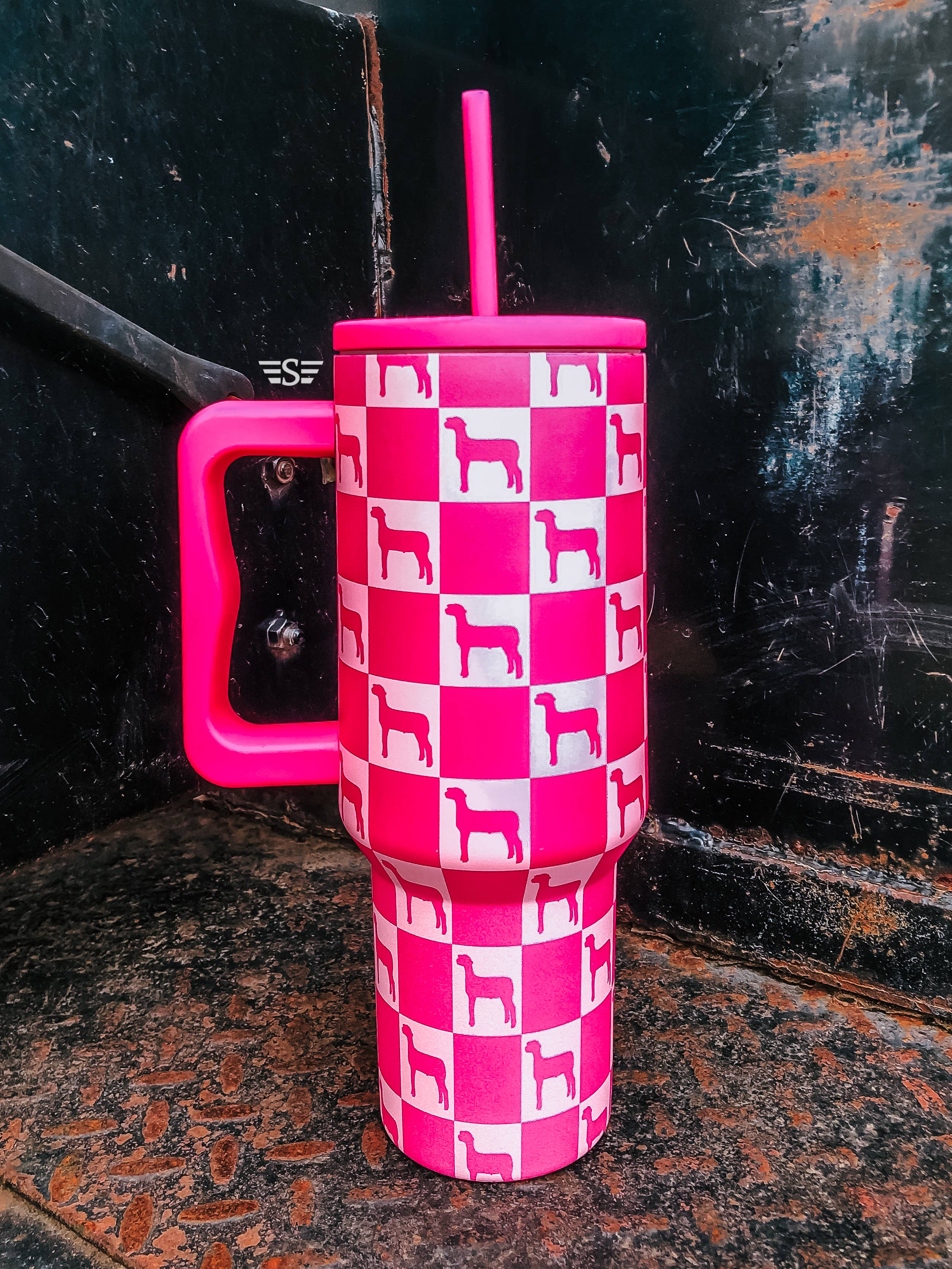 Flying S Company – Großhandel Thermotasse/-becher – Geprüfter Show Animal 40oz Becher2