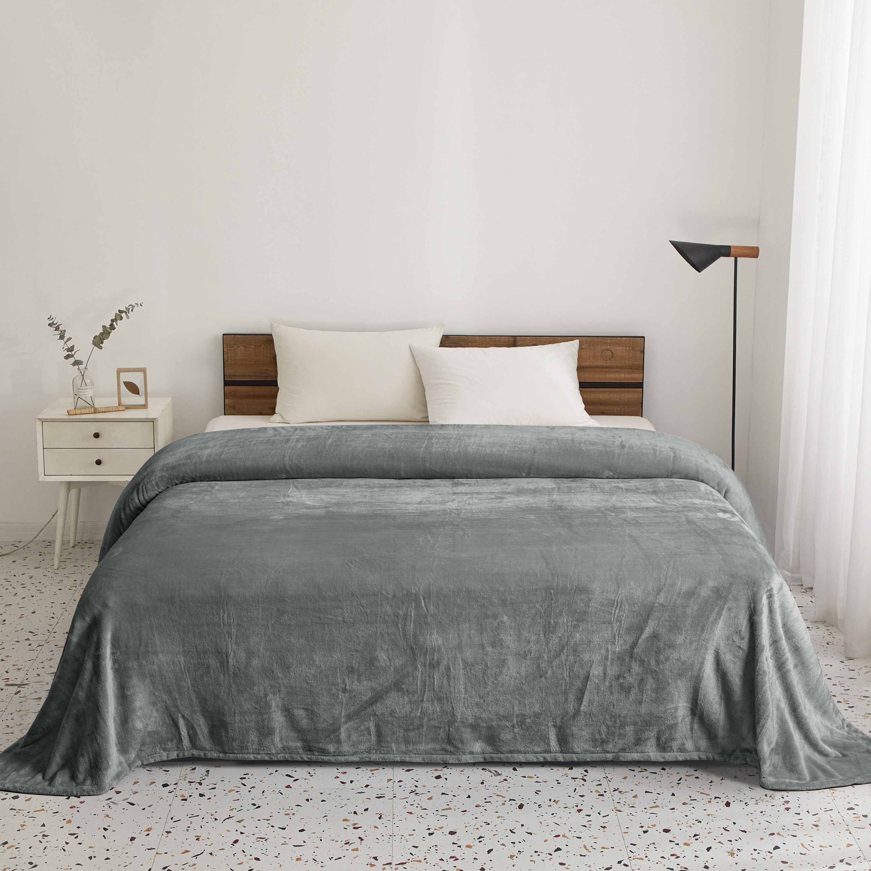 Cottonpassion_US - Wholesale Bedding Blanket - Reversible Fleece Blanket Twin Full/Queen Queen Size3