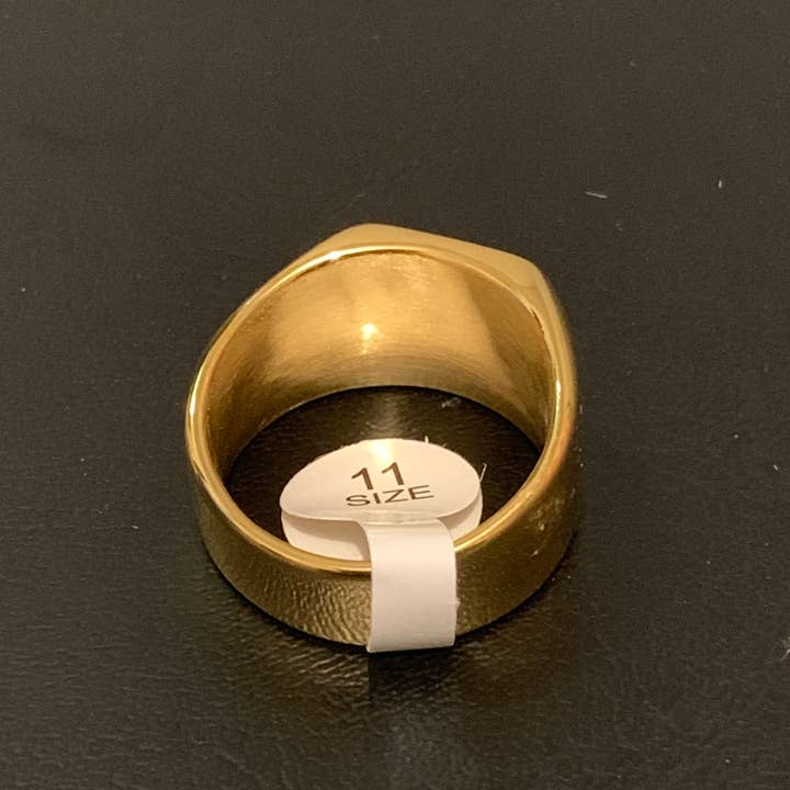 MI Ring Company - Wholesale Signet ring - Customizable Signet Ring (large)4