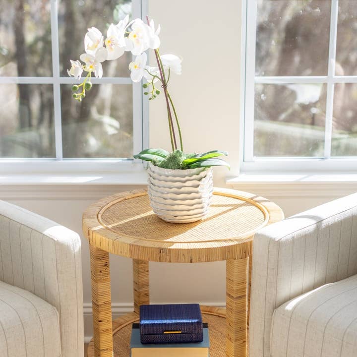 Auden & Avery - Wholesale Side Table - Hayes Round Side Table