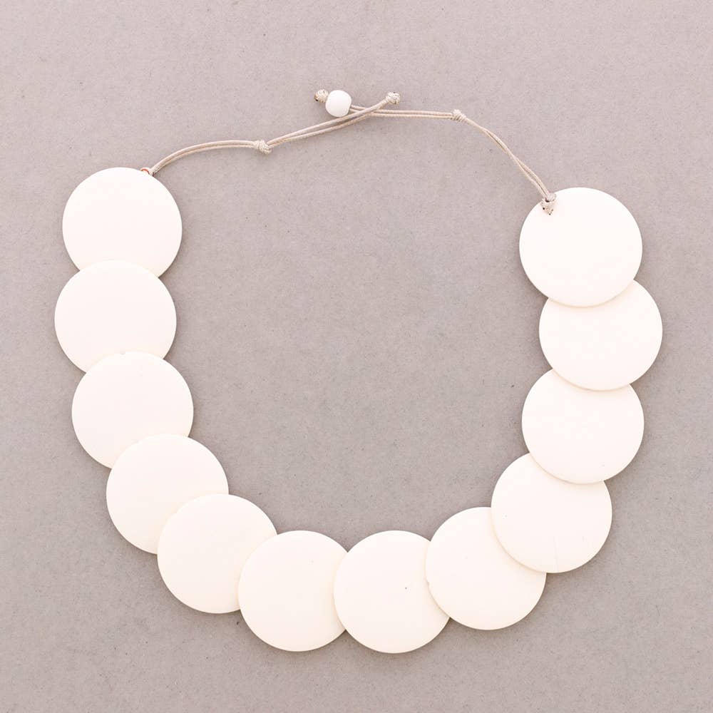 Sonata – Colar com missangas/pérolas por atacado – Gargantilha Contas Medalhas Madeira1