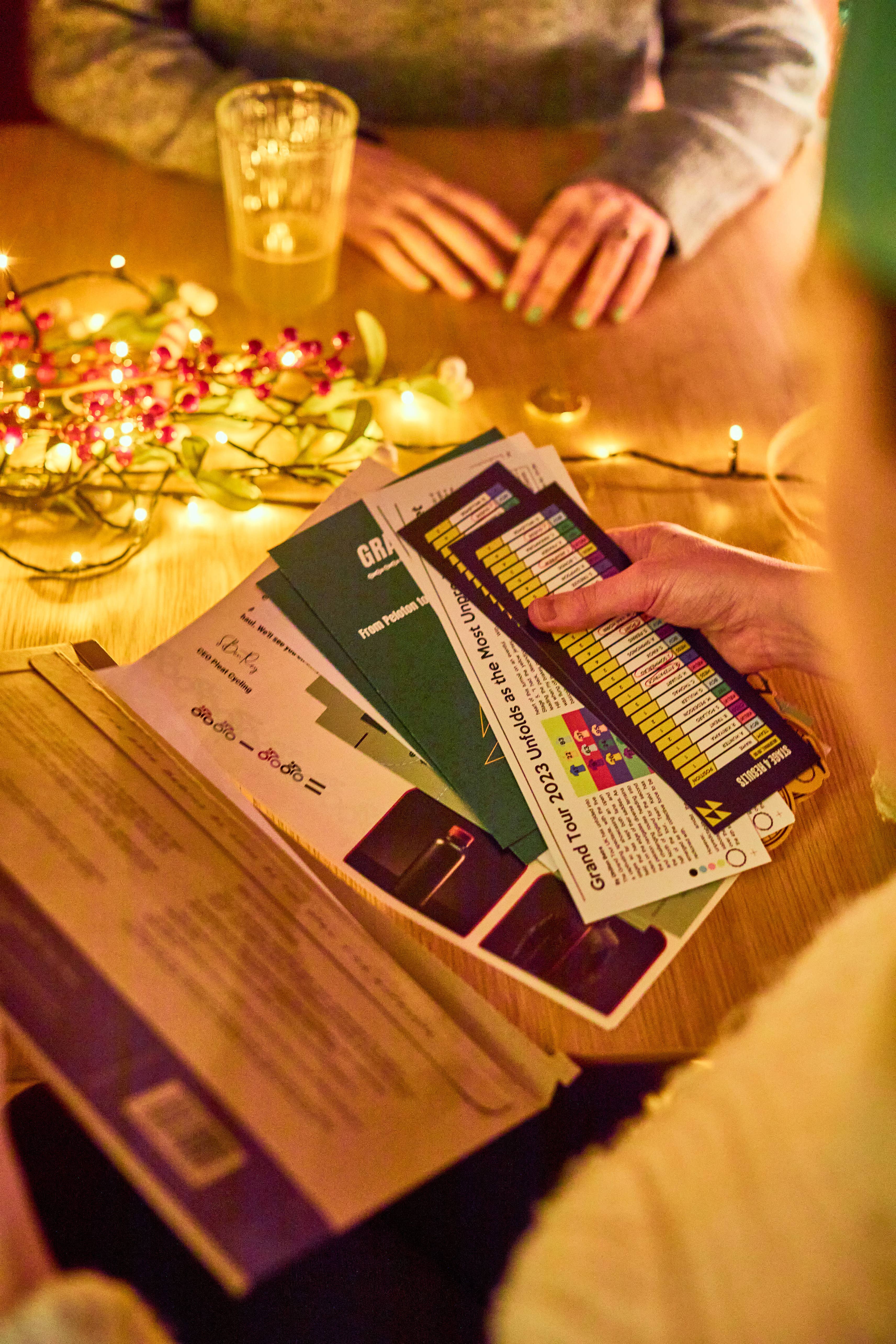 Puzzle Post Games - Vendita all'ingrosso Giochi da tavolo - Escape Room in busta | Gioco di enigmi | Gioco da tavolo | The Sabotage2