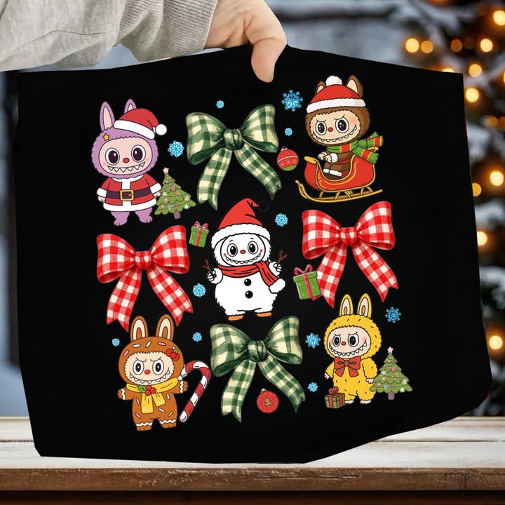 T-shirt Coquette Petit Monstre de Vacances – Noir ou Blanc pour la vente par Hansen Party Mama