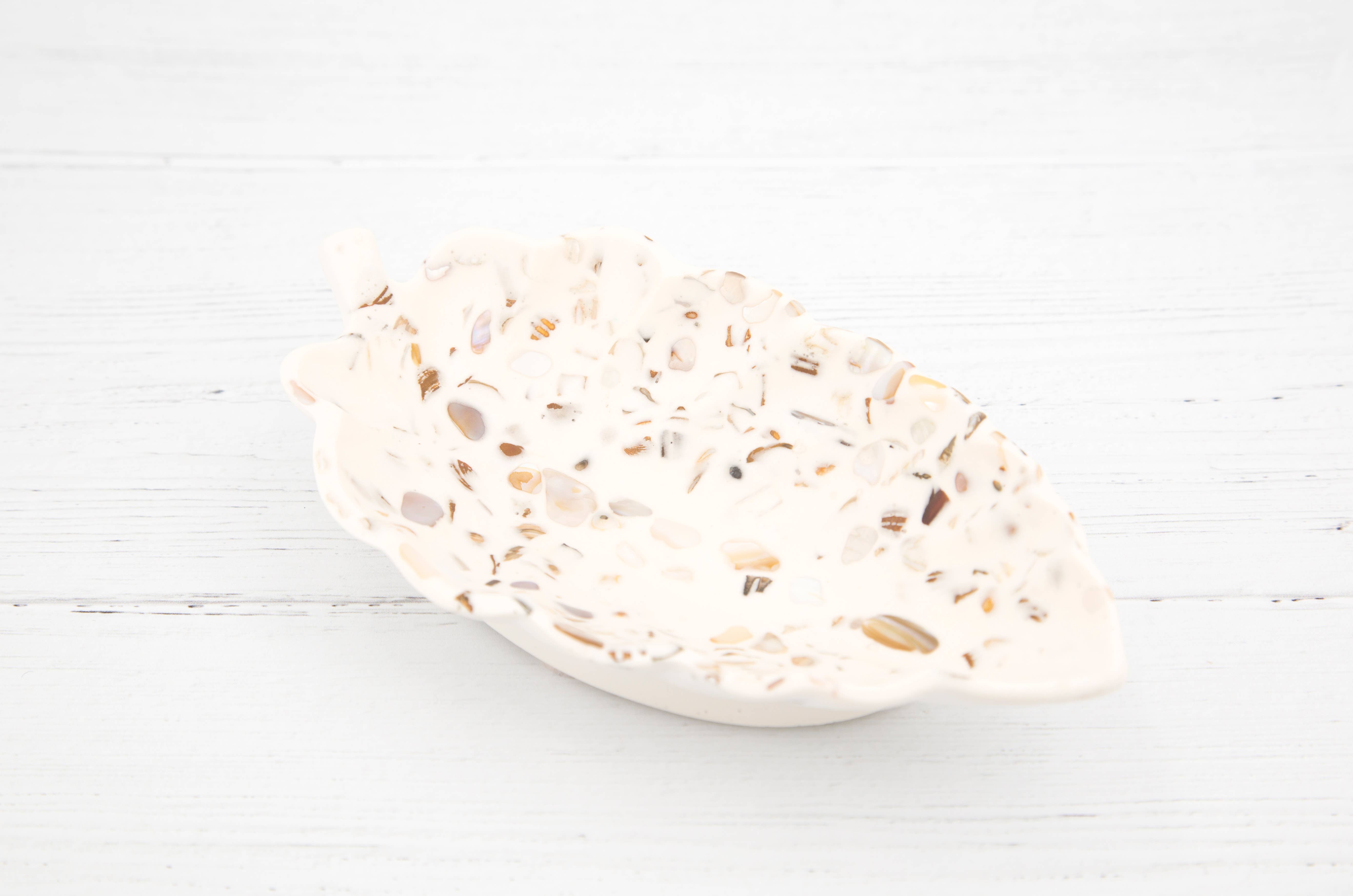 Eco Homeware Studio - Wholesale Jewelry Dish - Handmade Jesmonite Leaf Dish - White with Shell Pieces