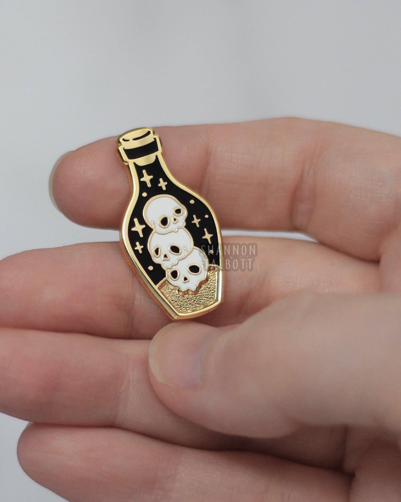 Shannon Talbott - Wholesale Lapel Pin/Button - Dark Potion Skull Gothic Spooky Occult Enamel Pin - Gold2