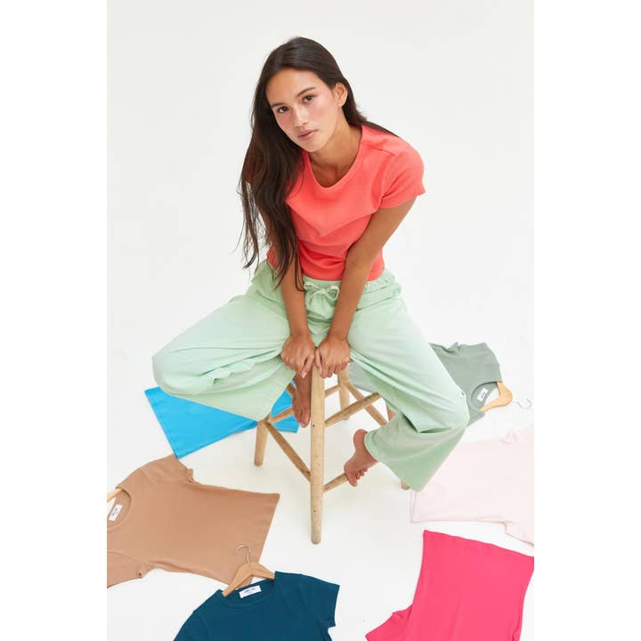 HYFVE - Wholesale Shirt - Women's - DZ25A905-Ribbed Crew Neck Short Sleeve Top