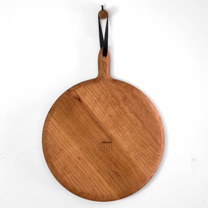 KHEM Studios - Wholesale Cutting Board - Cutting Board Circle Board Handcrafted Hardwood1