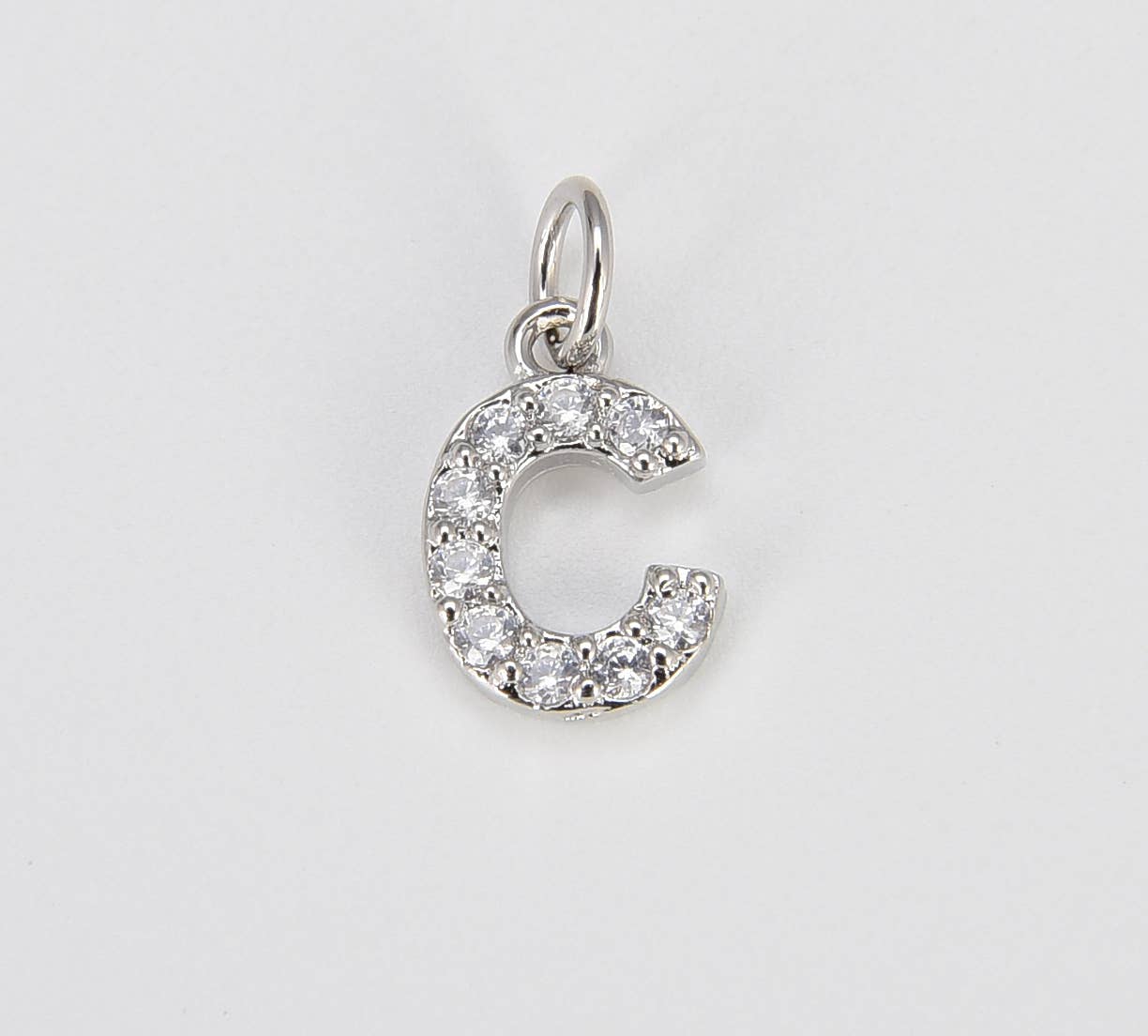 Beads Creation - Vente Breloques/médailles personnalisées - Breloques initiales en or CZ Micro Pavé, lettre A-Z CP48213