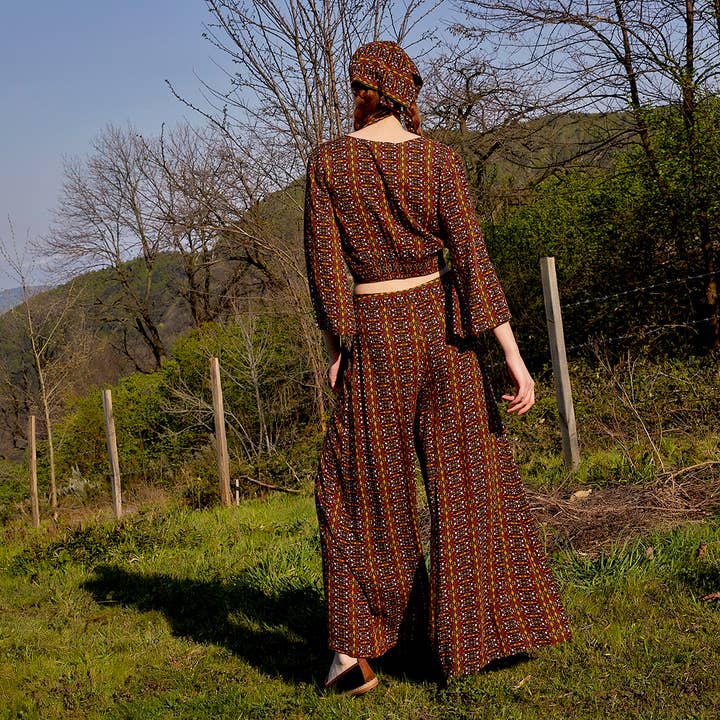 Los Banditos - Venta al por mayor Pantalones - Mujer - Pantalones palazzo de talle alto con patrón de alfombra mostaza de pierna ancha4