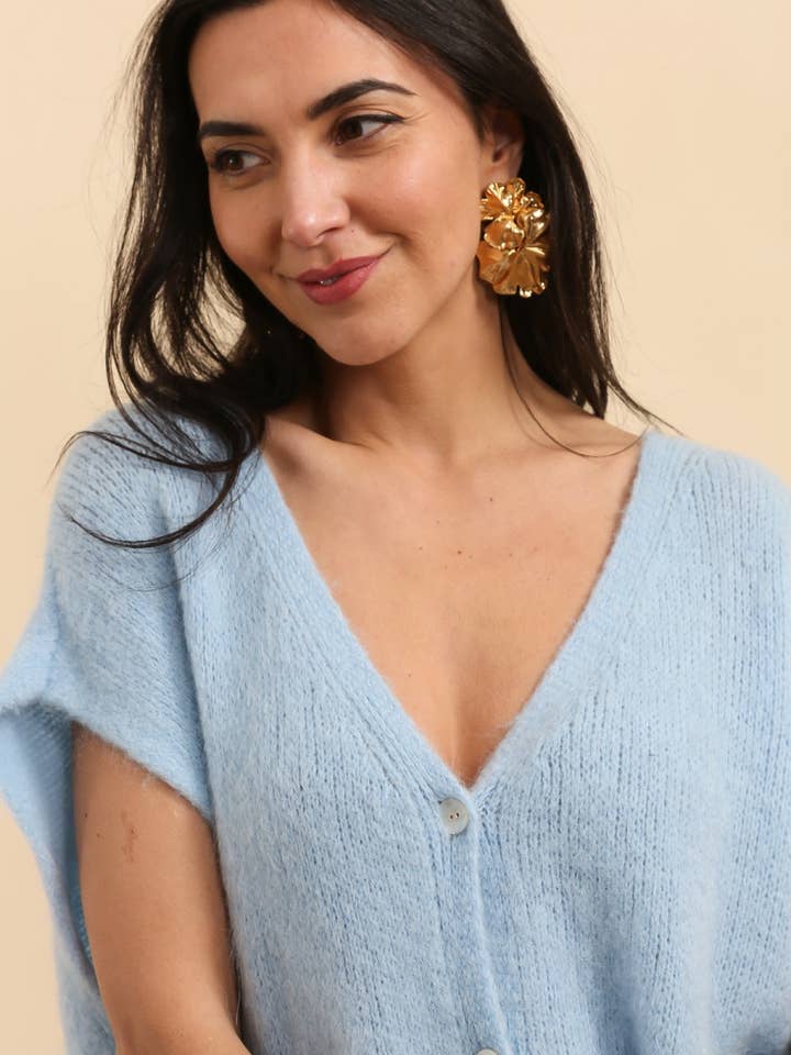 NAÏS PARIS - Wholesale Cardigan - Women's - SLEEVELESS V-NECK BUTTONED CARDIGAN IN BABY ALPACA