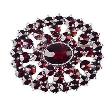 Spilla Rotonda Almandino Con Granato Boemo per la vendita all'ingrosso da parte di Madeka e.U.