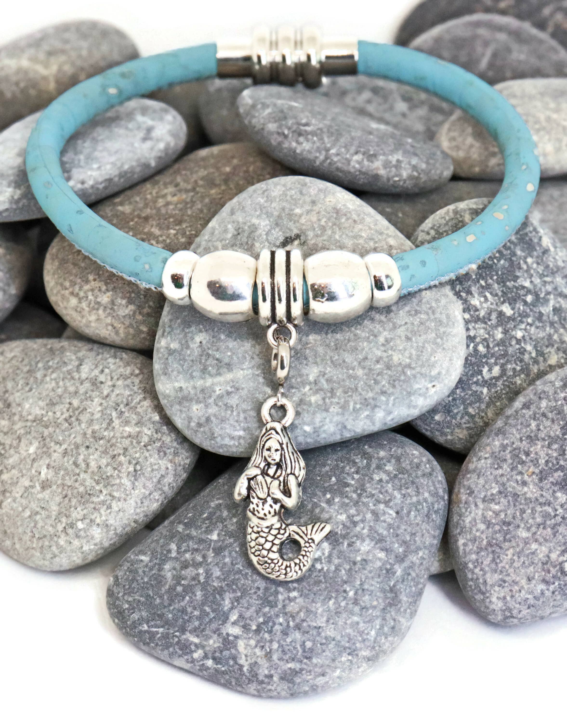 Sea Ranch Jewelry - Vente Bracelets à breloques/pendentifs - Programme d'affichage de bracelets en liège ICBDP Charm Bar5