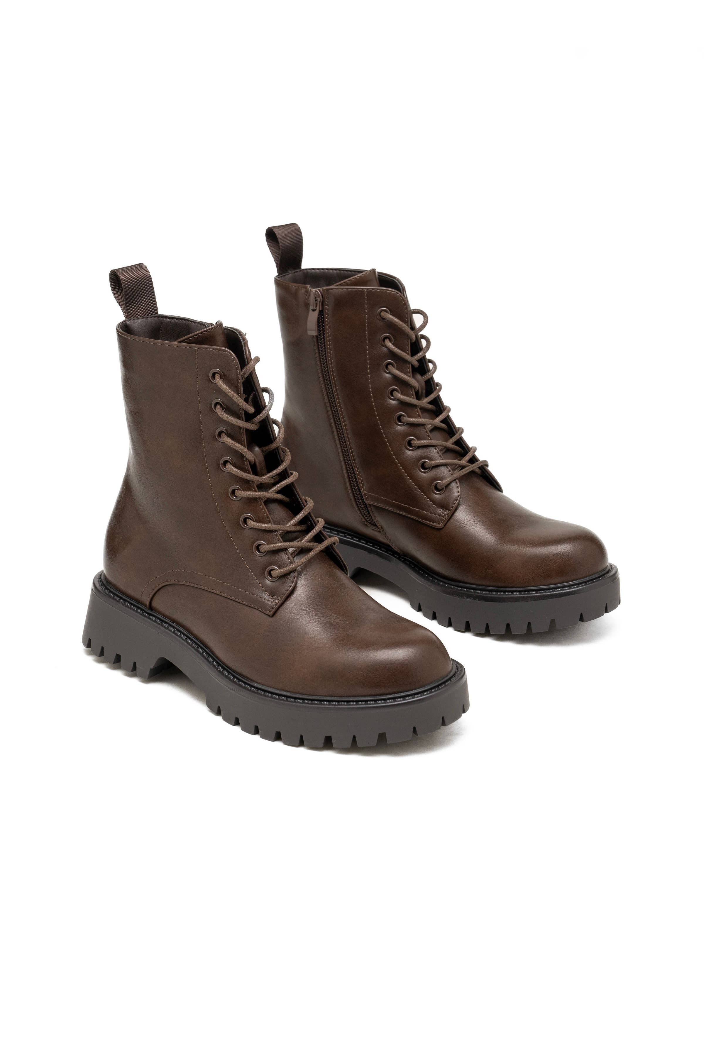 C'M PARIS - Wholesale Combat/Military Boots - Women's - Lace-Up Combat Boot with Lug Sole 92665