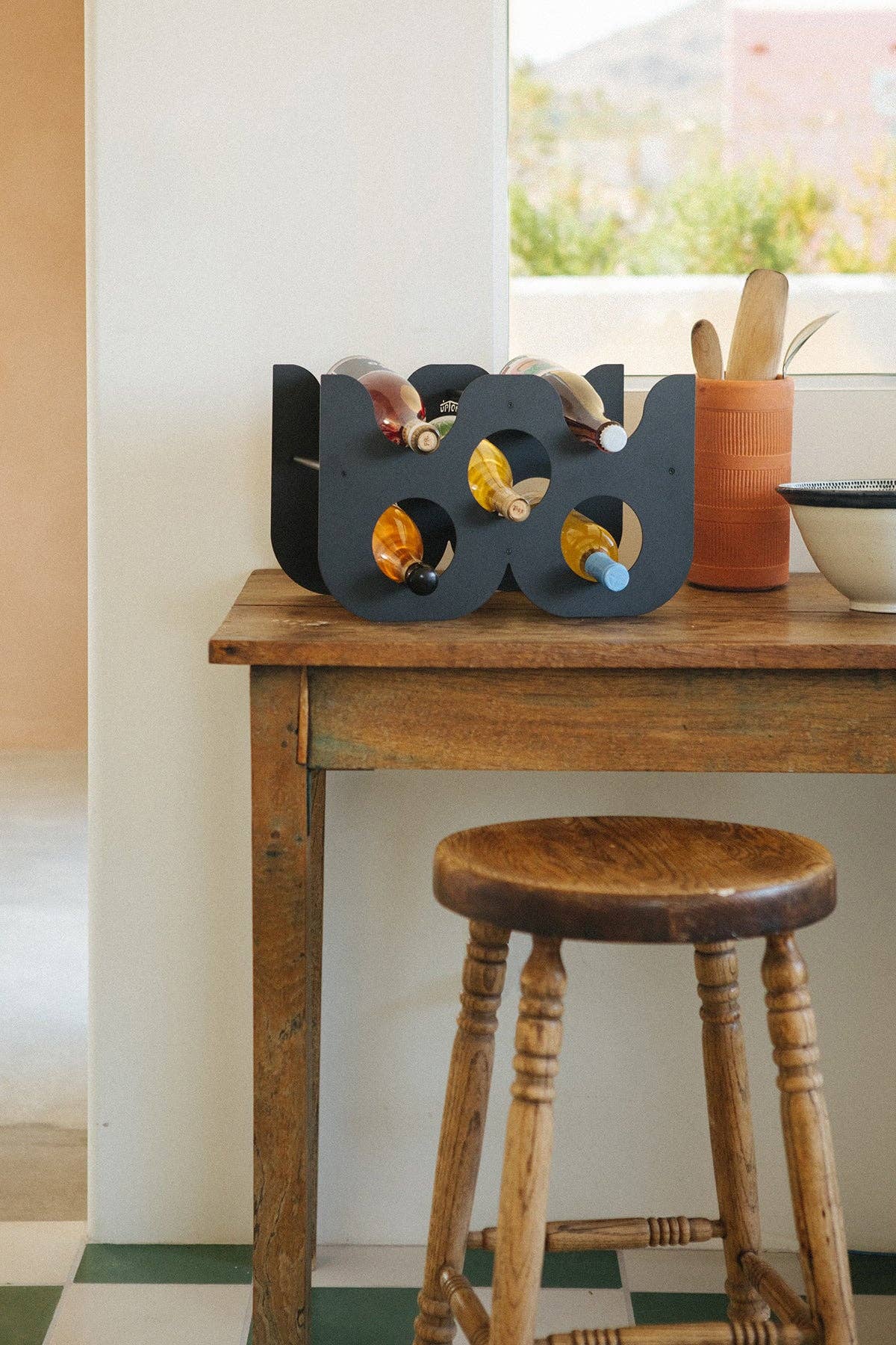 Upton - Wholesale Wine Rack - TULIP - Black | Wine Rack1