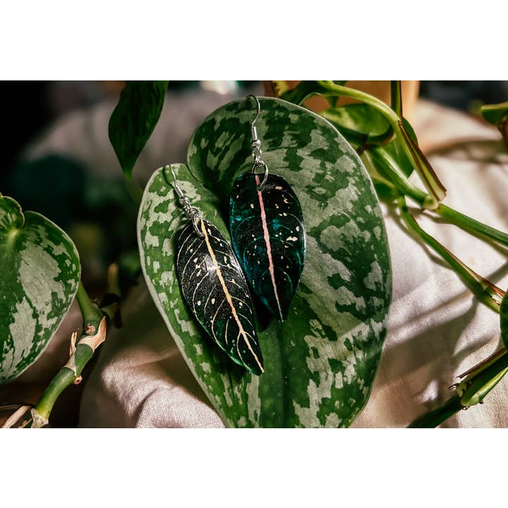 hethr - Wholesale Dangle Earrings - Aglaonema Earring, Magnet, Pin, Decor, Plant Lovers, Leaf3