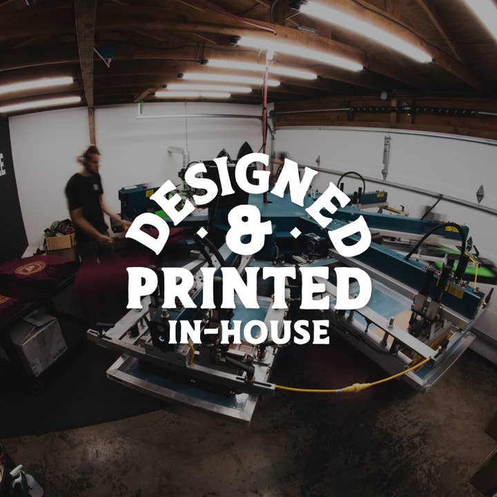 Symmetree - Wholesale T-Shirt (Graphic) - Unisex - Maine Puffin T-Shirt6