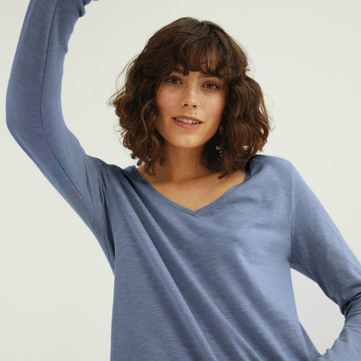 Esterella V Neck T-Shirt L/S Counrty Blue for wholesale by d'Els - Elsa Altaras Nasi und Nasi GbR