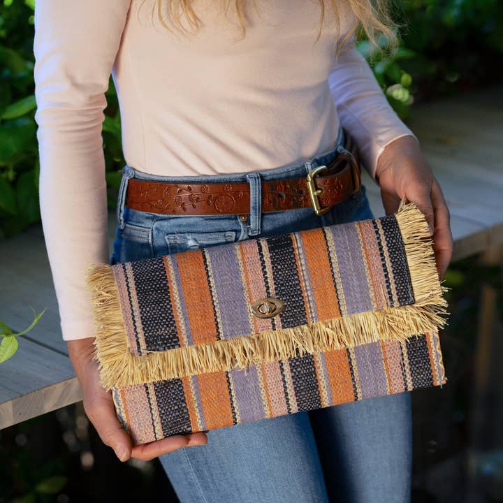 Shebobo - Vente Pochette – femme - Pochette Sophie en paille avec bordure à franges brutes21