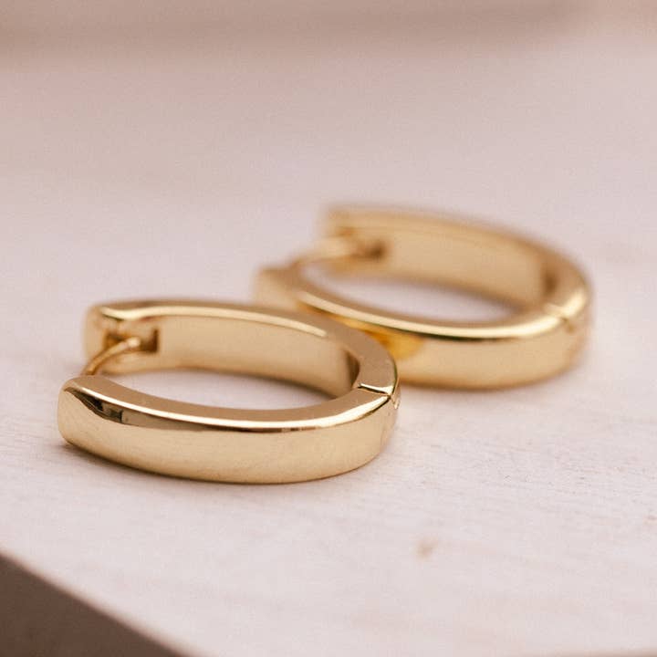 Athena Huggies (Aros Ovalados Cuadrados) para venta al por mayor de 55 North Studio