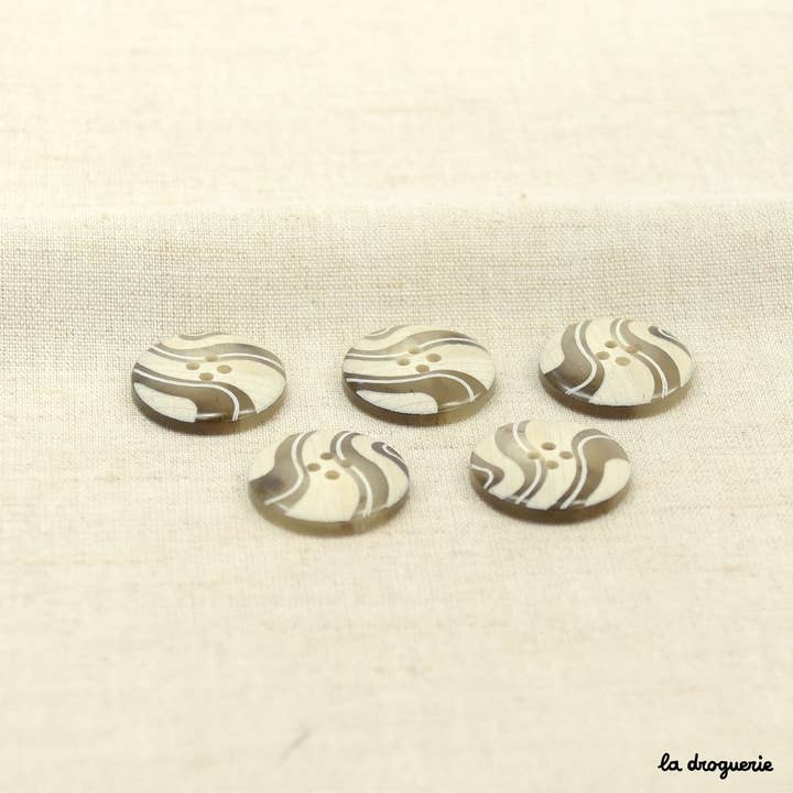LA DROGUERIE - Wholesale Sewing Button/Snap - Button "The Pyla undulations" 23 mm6