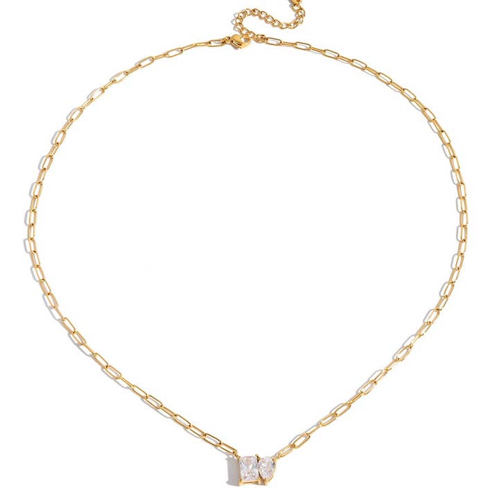 Collier Duo Émeraude & Poire Imperméable pour la vente par Savvy Bling