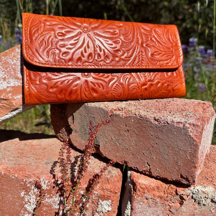 Rancho515 - Wholesale Wallet - Women's - Embossed Wallet Genuine Leather - Women’s Tri-fold wallet 19