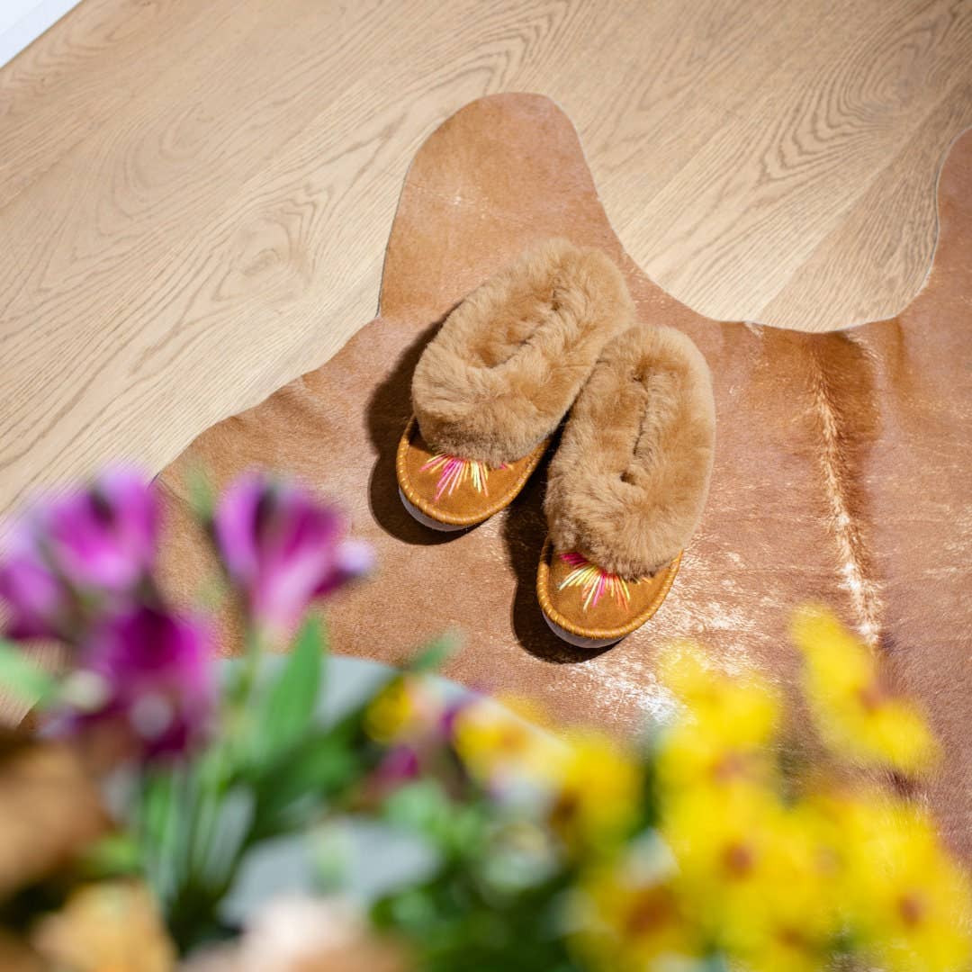 Sheepers SP .Z O.O. - Wholesale Slippers - Women's - Sheepskin Slippers With Starburst Embroidery By Sheepers7