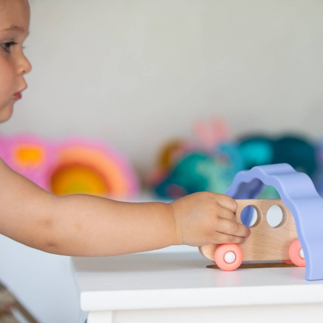 PETIKIDS – Brinquedo de madeira - Crianças por atacado – Brinquedo de Madeira - Ônibus de Madeira com Rodas de Silicone3