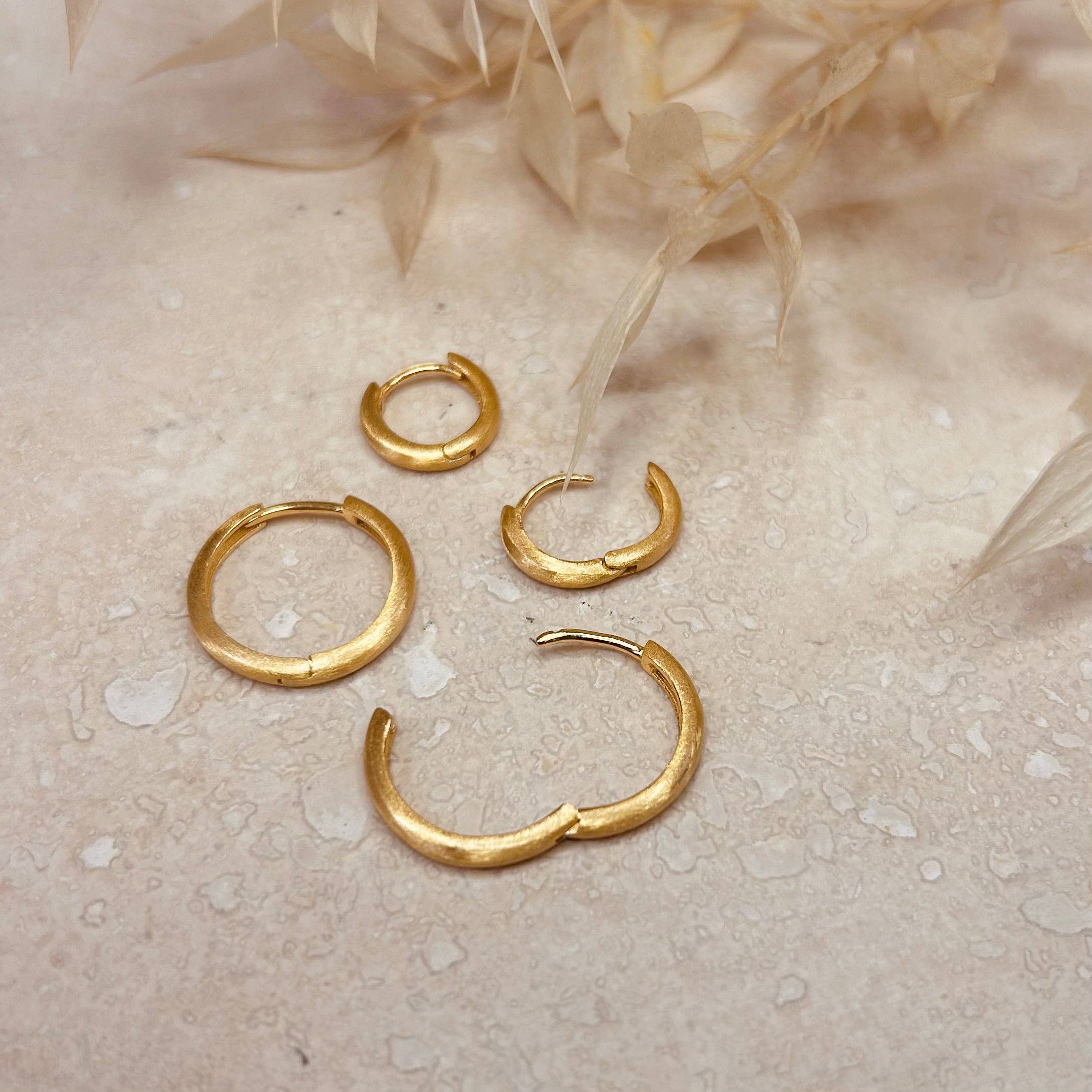 Little Nell Jewellery – wholesale Hoop earrings – Brushed Gold Minimal Hoops2