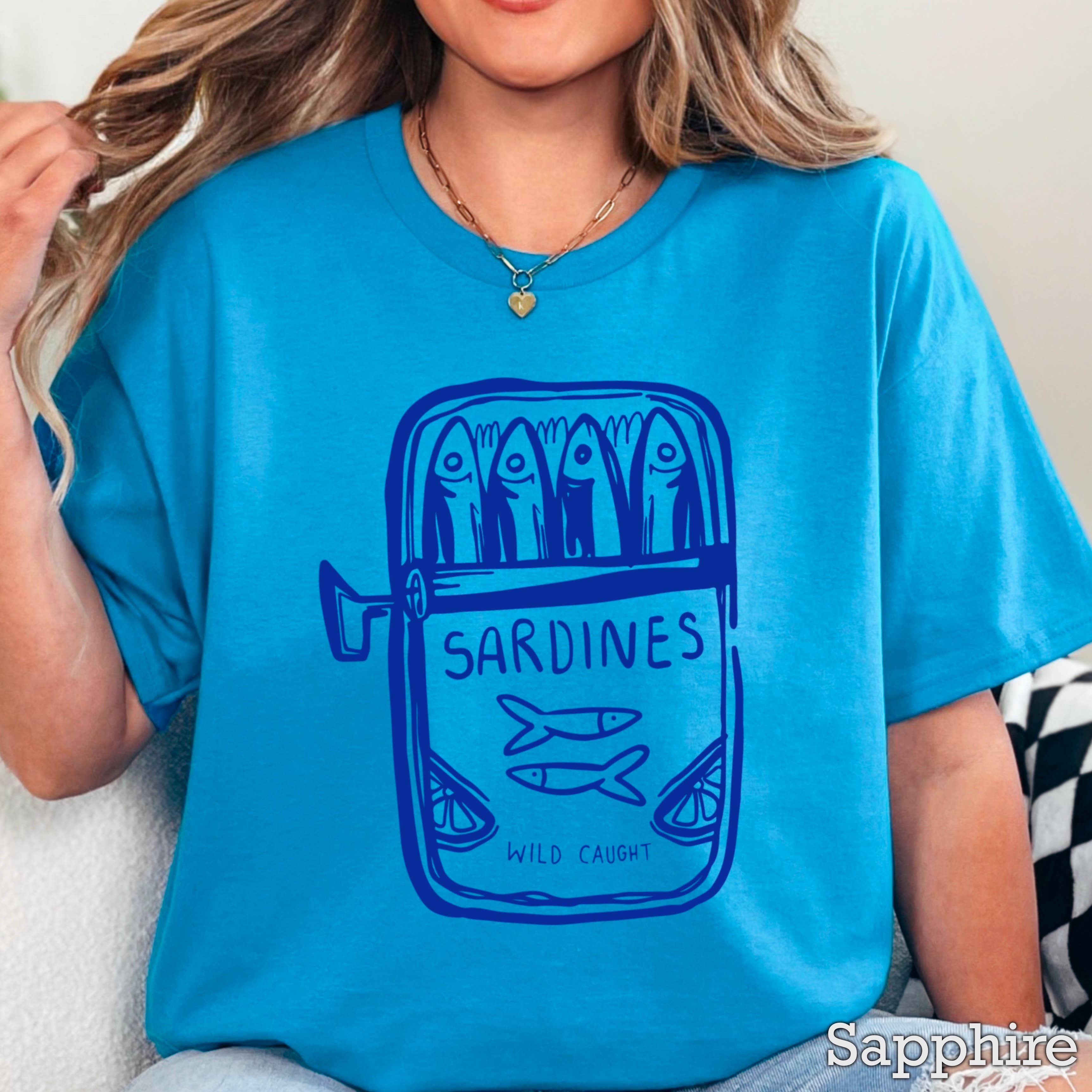 Shoppe SHC – wholesale T-shirt med logga - Dam – Sardiner Kustkvinnors Grafiska T-shirt | Gildan12