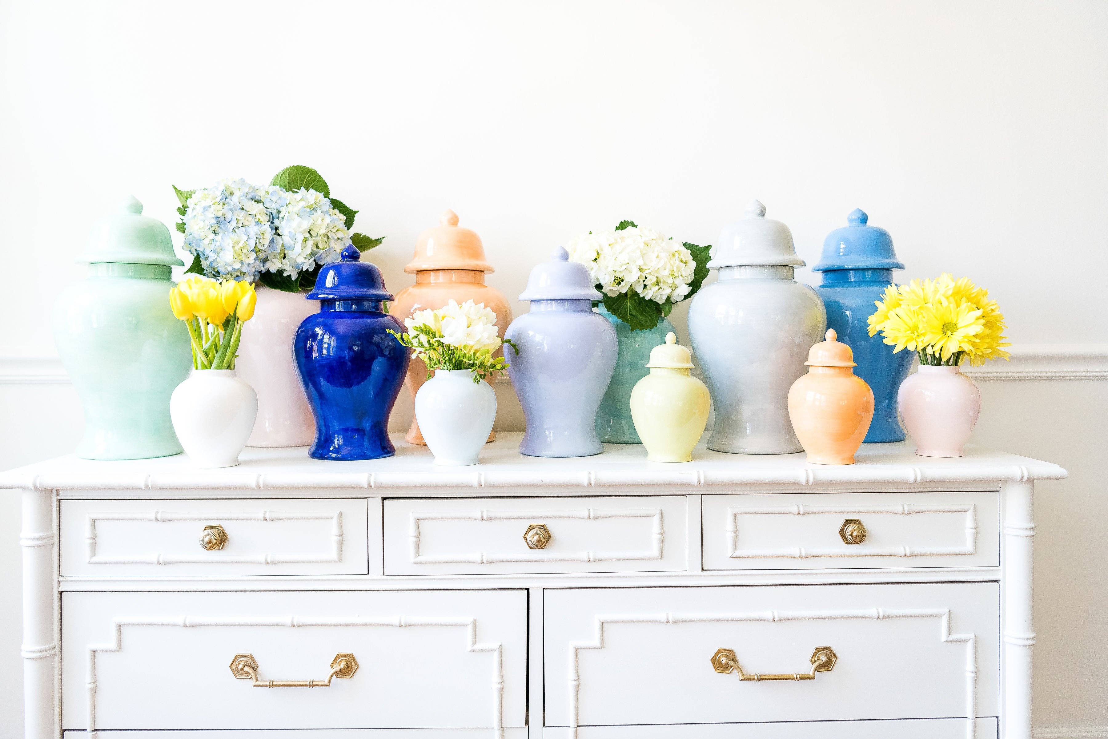 Lo Home | Ruby Clay - Wholesale Decorative jar - Hydrangea Light Blue Ginger Jars2