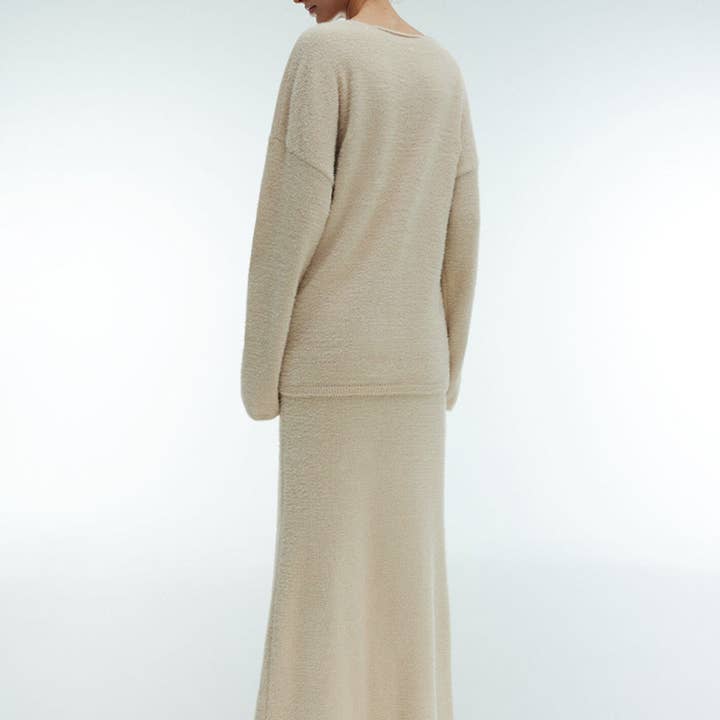 Marayn - Wholesale Top & Skirt Set - Women's - Chic European Knit VNeck Sweater Skirt Set22