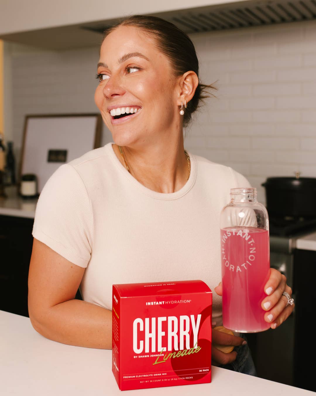 Instant Hydration - Wholesale Powdered Health Drink - Premium Electrolyte Mix: Cherry Limeade2