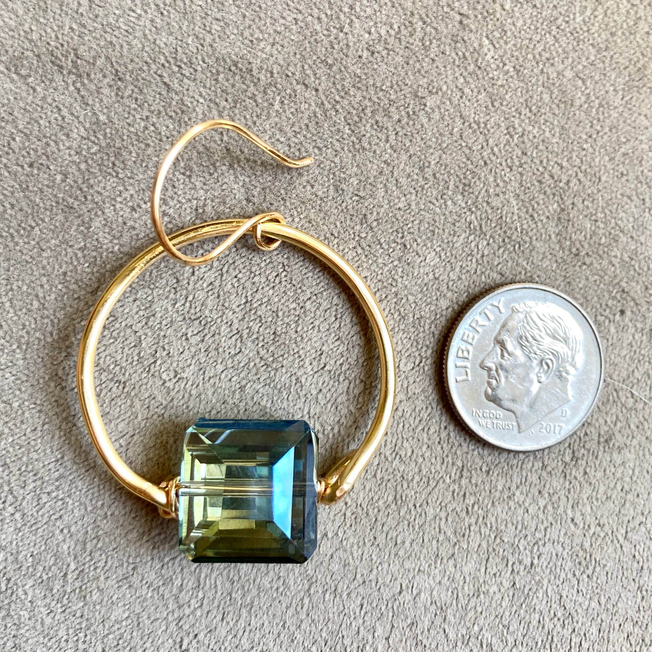 Marble Designs Jewelry - Wholesale Oorringen - Gouden oorbellen Blauwe kristallen Drop Hoop Crescent Earrings    3