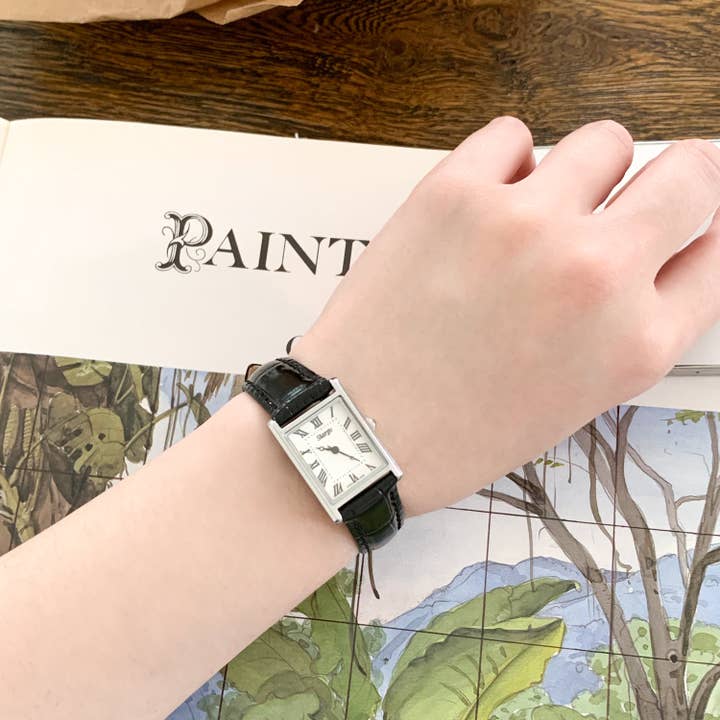 Kproduct4u - Wholesale Wrist Watch - Unisex - SIARGO Fennel 19mm Petite Watch with Guilloché Brass Case, Sapphire Glass, Cowhide Leather Strap, and Swiss Ronda Quartz Movement (Silver & Casual Black)7