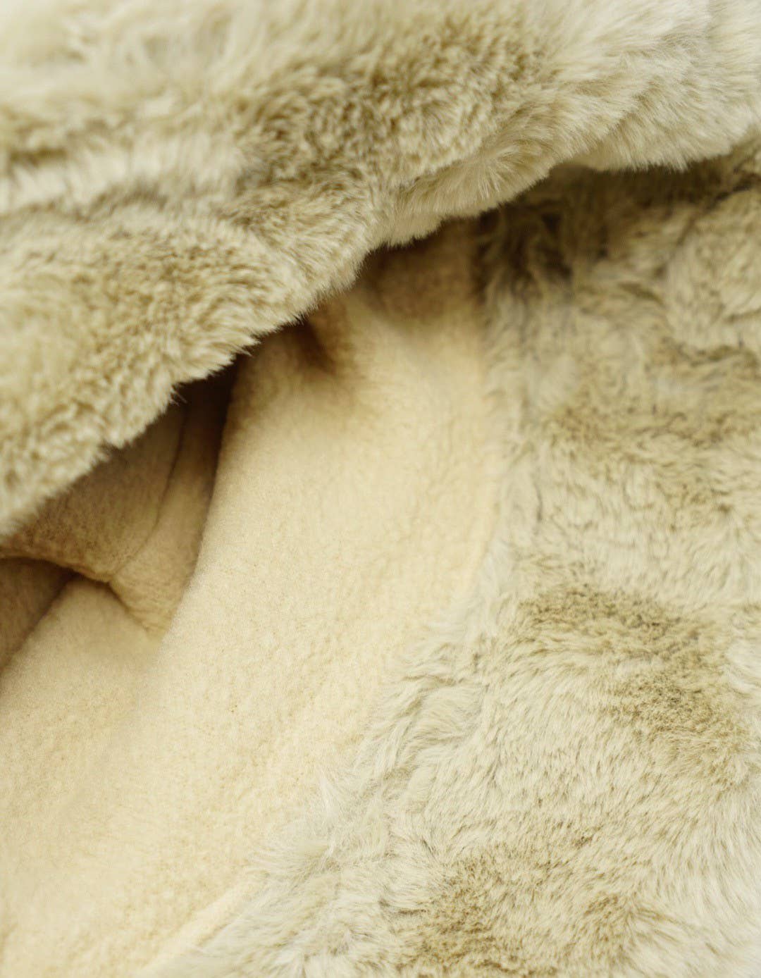 Olive & Pique - Wholesale Bucket Hat - Unisex - SABRE Faux Fur Fuzzy Textured Bucket Hat8