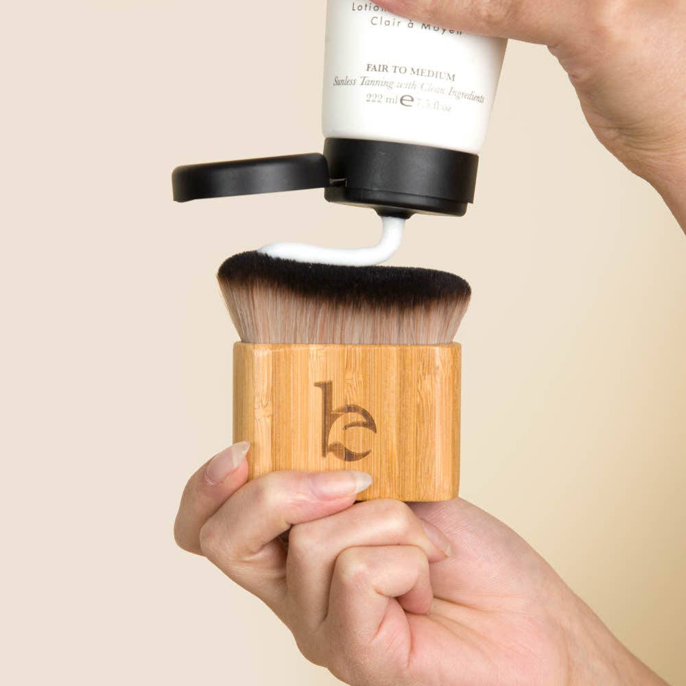 Beauty By Earth - Vente Pinceau de maquillage joue/visage - Pinceau à estomper pour le corps Kabuki à application autobronzante2