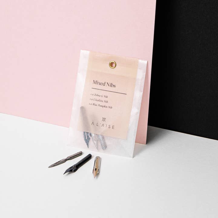 À L'AISE LTD - Wholesale Pen - Set of 3 mixed Calligraphy Nibs - Modern Calligraphy