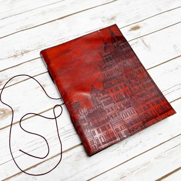 Europees avontuur: 10x13 leren dagboek voor wholesale door Soothi | Containers Of Creativity