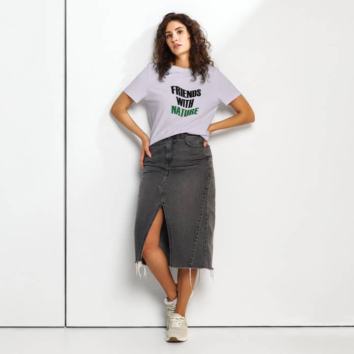 Stitch & Simon – wholesale T-shirts med screentryck – Dam – Damers ekologiska Friends With Nature t-shirt med ribbad halsringning