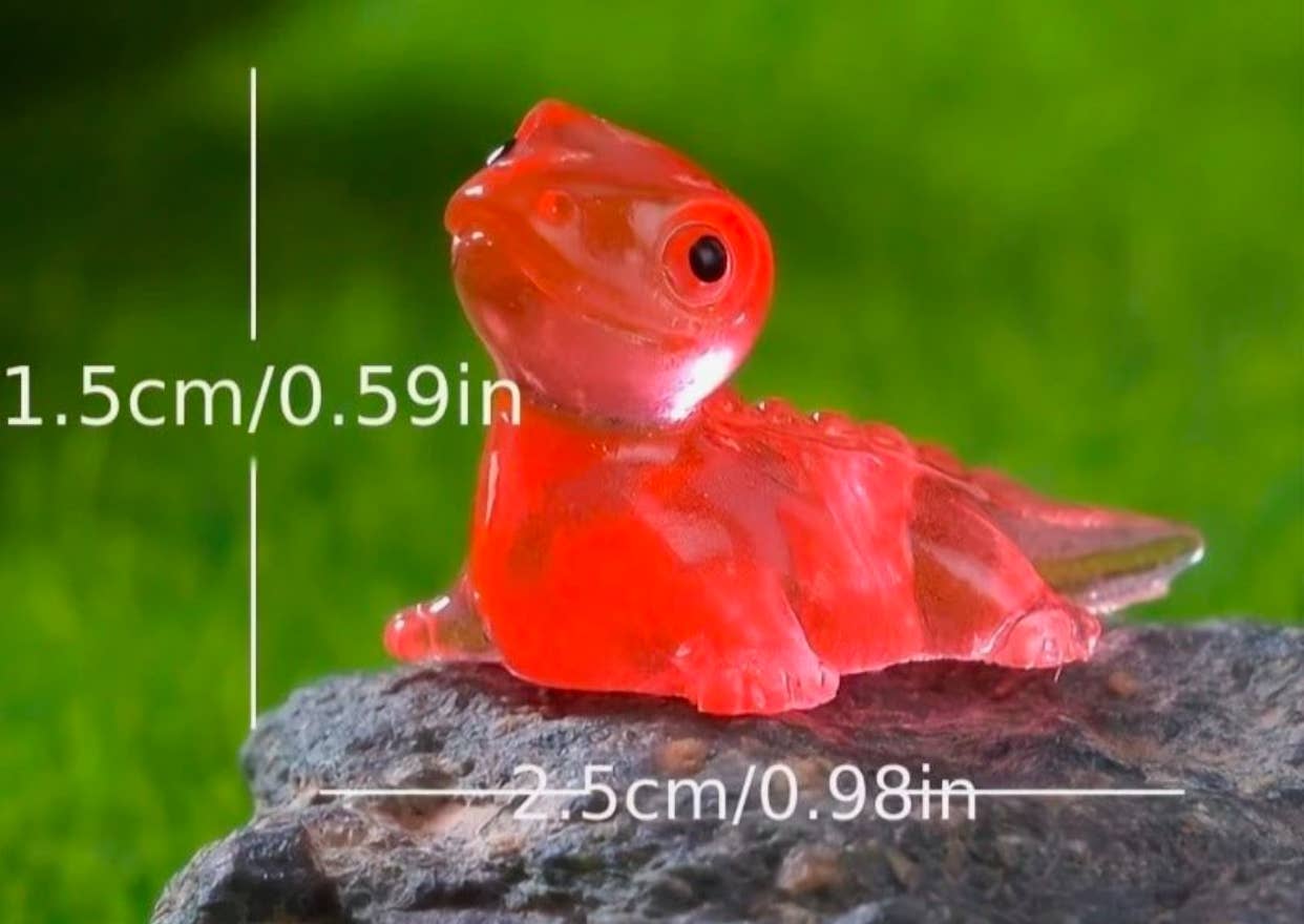 Moon River Designs - Wholesale Figurine Toy - Kids - Glow in the Dark Acrylic Lizards2