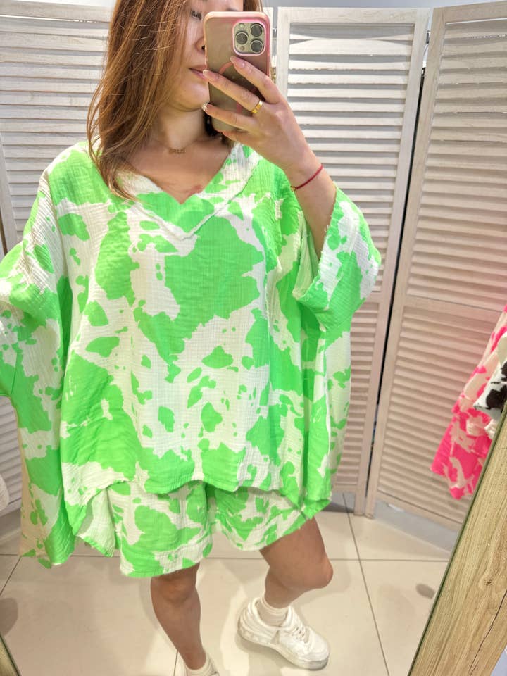 Casual set with wide sleeves for wholesale by VICTORIA&ISAAC